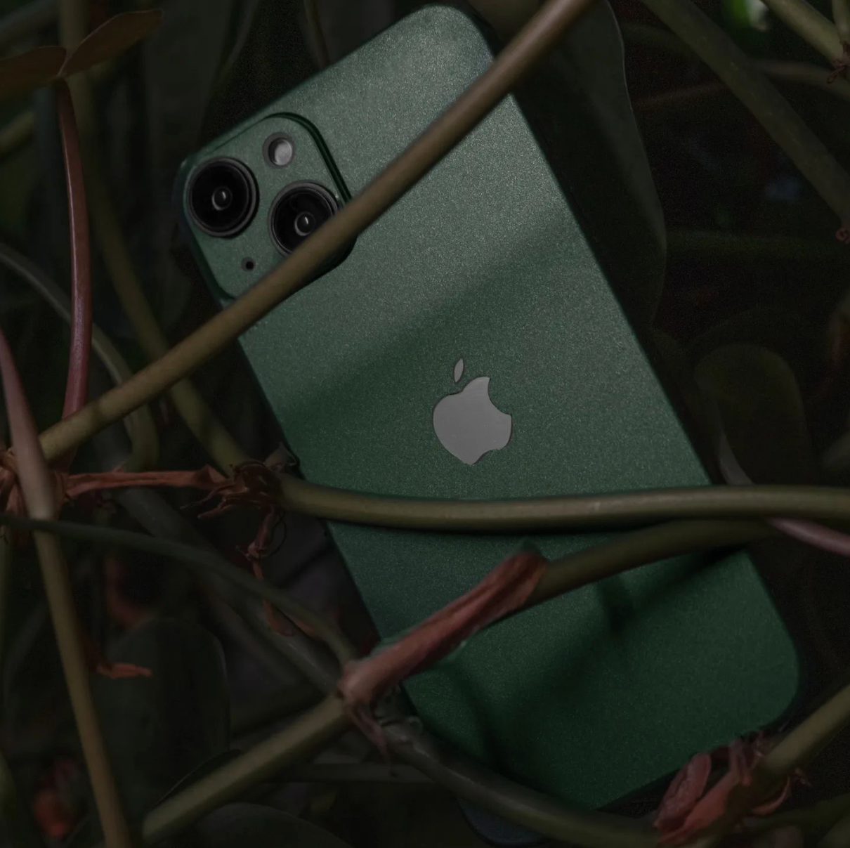 iPhone 12 Pro Max Skin Matte Pine Green
