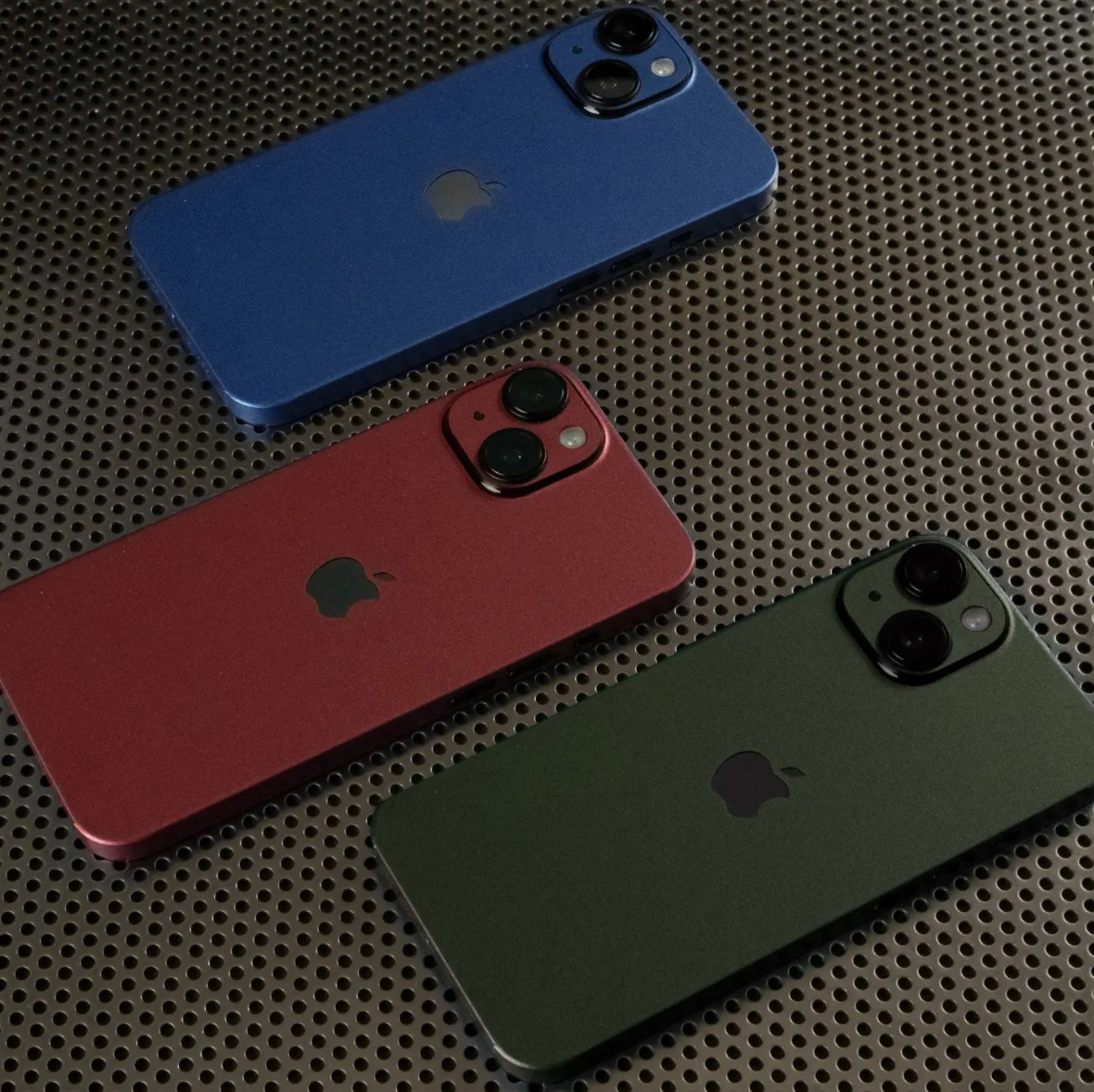 iPhone 14 15 16 skin matt red blue green