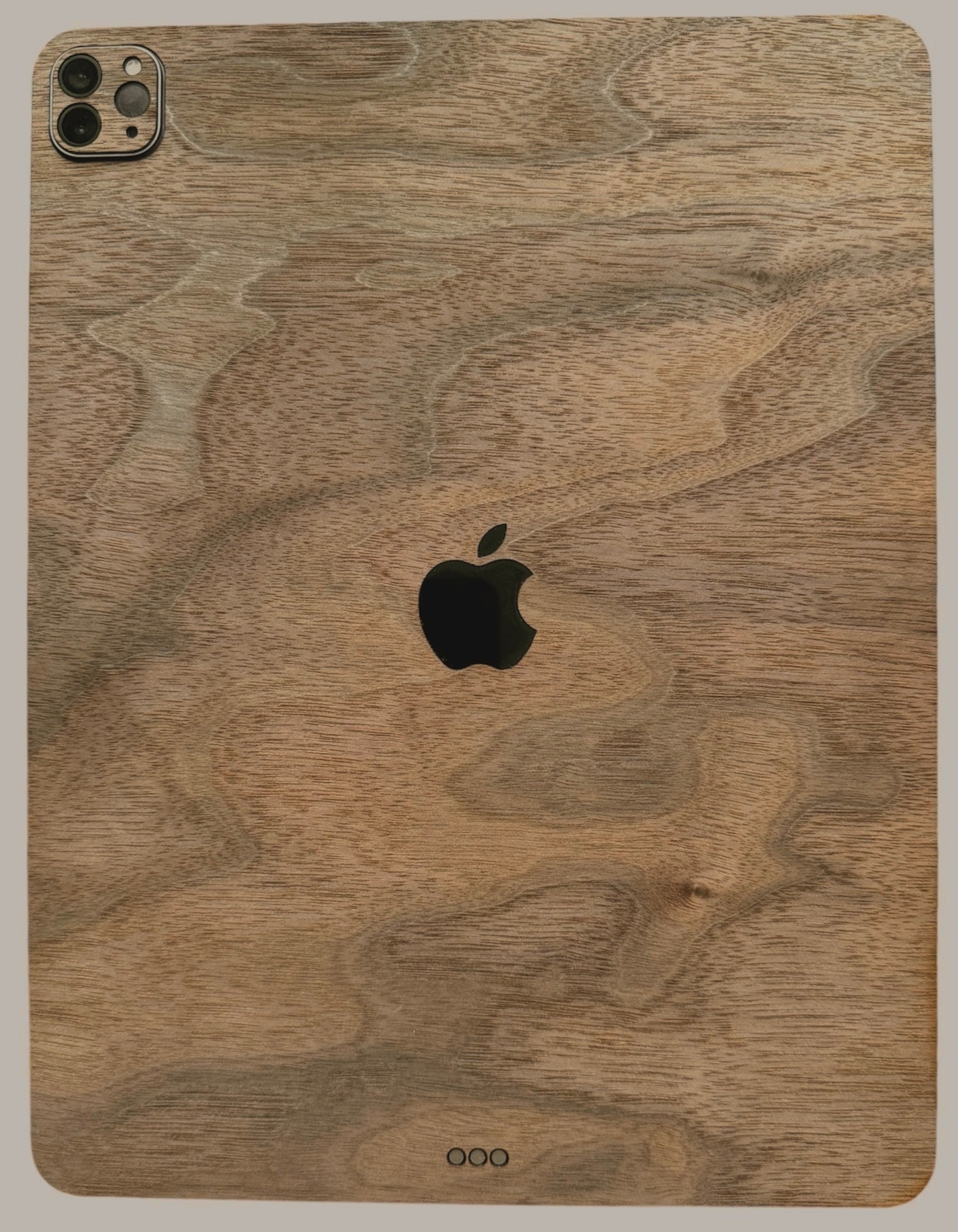 iPhone 16 Pro Max Skin Holz Nuss