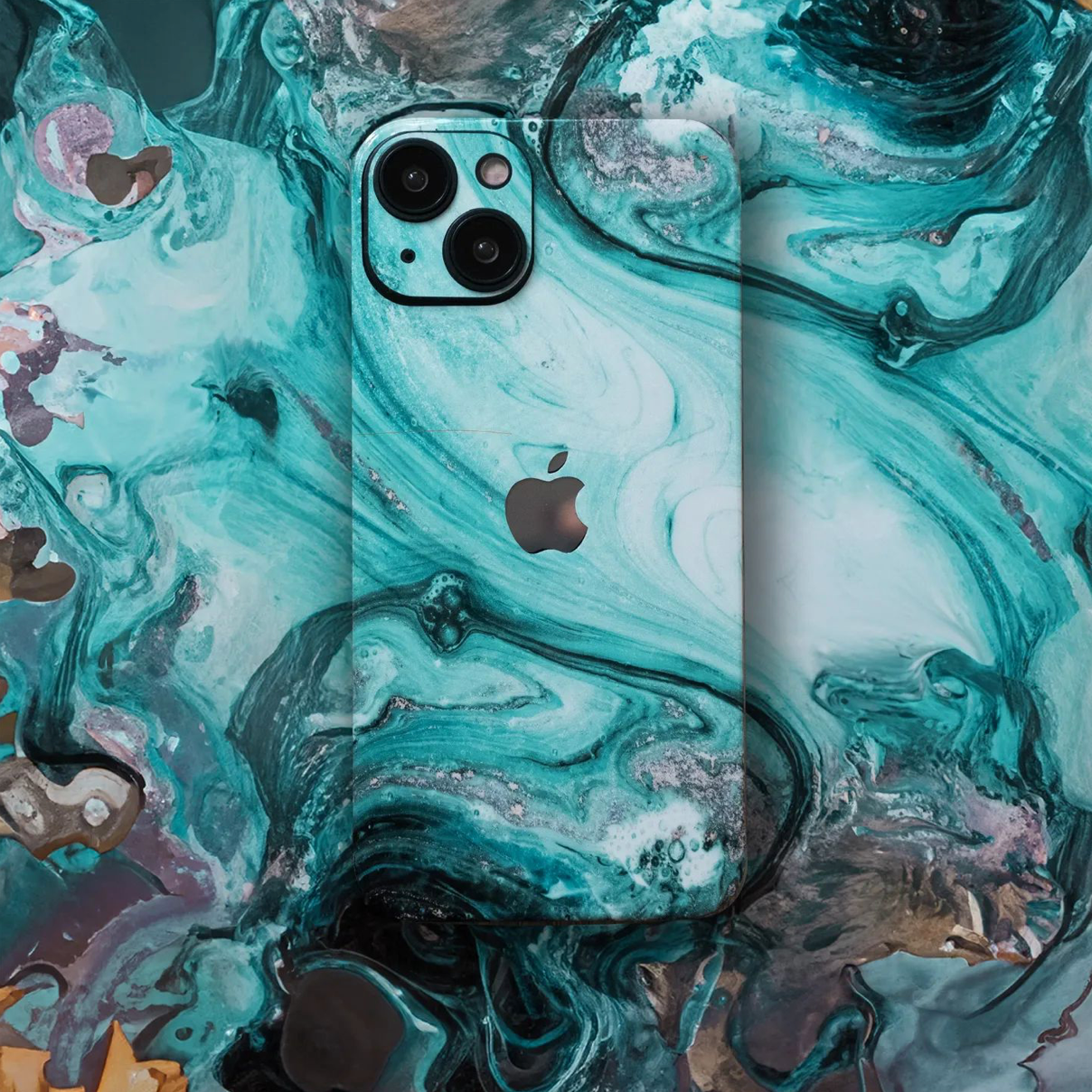 iPhone 14 Skin Liquid Blue